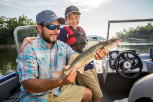 Fotogaléria TRACKER Pro Guide™ V-16 WT