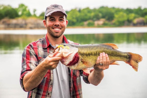 Fotogaléria TRACKER Pro Guide™ V-16 WT