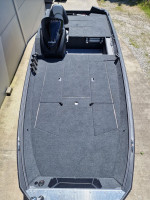 Fotogaléria Finval 510bsc + 60hp Honda + príves 1300kg - čierna perleť /C14set/