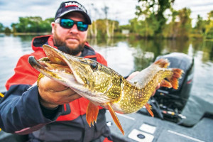 Fotogaléria TRACKER Pro Guide™ V-175 WT